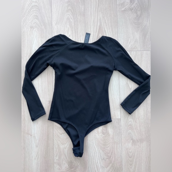 Mango long sleeves v-cut neck bodysuit - Picture 3 of 5